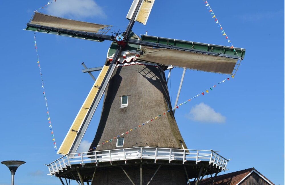 Molen Stiens vlaggetjes